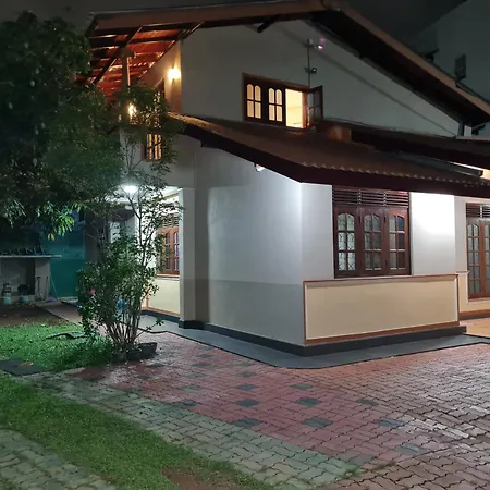 Ama Homestay Guest Colombo Rajagiriya Exterior photo
